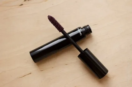 Макіяж з тушшю chanel - prune і рум'янами rose glacier (prune) Макіяж з тушшю chanel - prune і рум'янами rose glacier