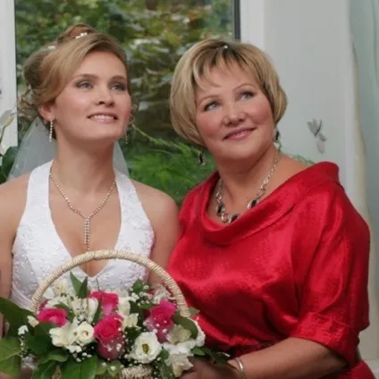 Мама на весіллі дочки гарні привітання мами (красиві) Мама на весіллі дочки гарні привітання мами