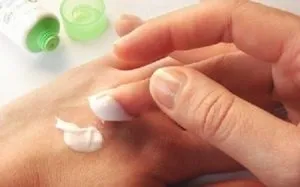 Мазь від висипу на тілі, обличчі противоаллергенние кошти для шкіри (обличчя) Мазь від висипу на тілі, обличчі противоаллергенние кошти для шкіри