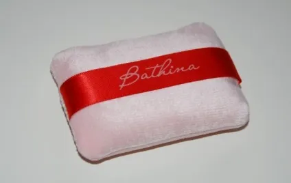 Мерехтливий бальзам-блиск для тіла - bathina - від benefit відгуки (benefit) Мерехтливий бальзам-блиск для тіла - bathina - від benefit відгуки