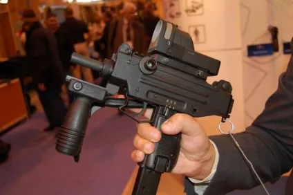 Micro uzi пістолет-кулемет - характеристики, фото, ТТХ (пістолет-кулемет) Micro uzi пістолет-кулемет - характеристики, фото, ТТХ