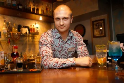 Мінські бармени як люди вживають алкоголь (мінськ), інтерв'ю - (бармени) Мінські бармени як люди вживають алкоголь (мінськ), інтерв'ю -