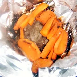 М'ясний фарш з картоплею у фользі - рецепт - howcooktasty - як готувати смачно! (Фарш) М'ясний фарш з картоплею у фользі - рецепт - howcooktasty - як готувати смачно!