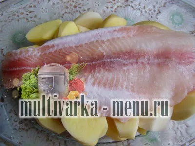 Морський язик в духовці з картоплею під сиром, другі страви (сиром) Морський язик в духовці з картоплею під сиром, другі страви