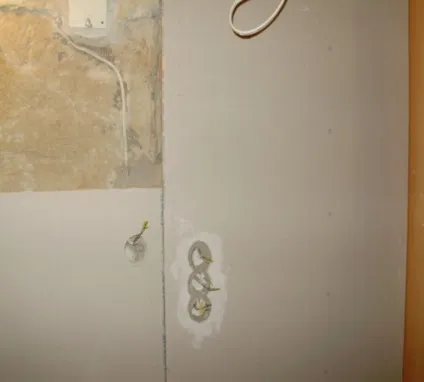 Чи можна гіпсокартон приклеїти і як це зробити (фото, відео) (гіпсокартон) Чи можна гіпсокартон приклеїти і як це зробити (фото, відео)