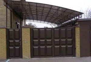 Навіси, що примикають у дворі до приватного будинку з профнастилу переваги матеріалу, види і фото (приватному) Навіси, що примикають у дворі до приватного будинку з профнастилу переваги матеріалу, види і фото