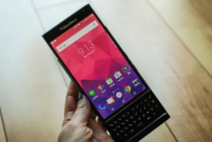 Огляд blackberry priv навіщо нам потрібен android-смартфон з клавіатурою, журнал digital world (priv) Огляд blackberry priv навіщо нам потрібен android-смартфон з клавіатурою, журнал digital world