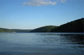 Озеро і водосховище опис і відмінності, в чому різниця (відмінності) Озеро і водосховище опис і відмінності, в чому різниця
