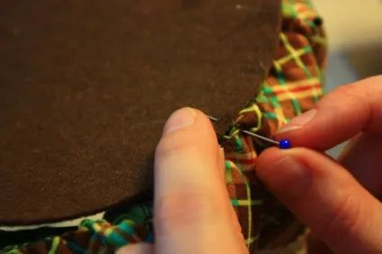Великодній кошик з зайцями - ярмарок майстрів - ручна робота, handmade (гудзики) Великодній кошик з зайцями - ярмарок майстрів - ручна робота, handmade