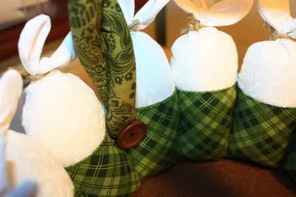 Великодній кошик з зайцями - ярмарок майстрів - ручна робота, handmade (з'єднання двох смуг) Великодній кошик з зайцями - ярмарок майстрів - ручна робота, handmade