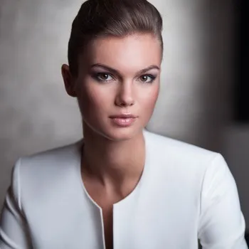 Одяг ділової жінки правила і фото одягу в офіційному стилі для офісу та урочистих (фото) Одяг ділової жінки правила і фото одягу в офіційному стилі для офісу та урочистих