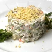 Олів'є з солоними огірками рецепт - салати (огірками) Олів'є з солоними огірками рецепт - салати