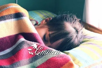 Вона так любила, закутавшись в теплий плед, поезія і вірші (плед) Вона так любила, закутавшись в теплий плед, поезія і вірші