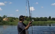 Особливості вибору донної снасті - донка з годівницею, закидушка і гумка своїми руками для мирної (годівницею) Особливості вибору донної снасті - донка з годівницею, закидушка і гумка своїми руками для мирної