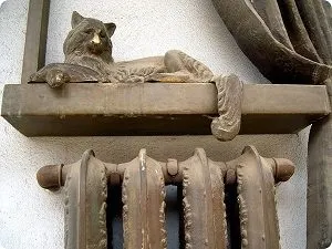 Пам'ятники кішкам, котам і кошенятам (кішкам) Пам'ятники кішкам, котам і кошенятам