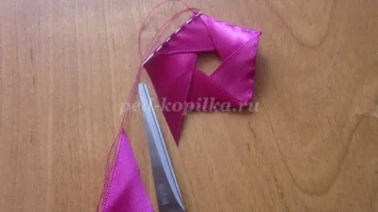 Панно квіти в кошику з атласних стрічок своїми руками (атласних) Панно квіти в кошику з атласних стрічок своїми руками