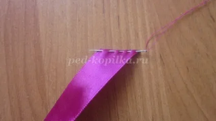Панно квіти в кошику з атласних стрічок своїми руками (атласних) Панно квіти в кошику з атласних стрічок своїми руками