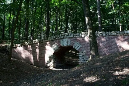 Павільйони в Царицинському парку (нерастанкіно) Павільйони в Царицинському парку