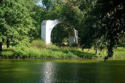 Павільйони в Царицинському парку (павільйон Миловида) Павільйони в Царицинському парку