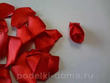 Панно з стрічок троянди своїми руками (подарунок) Панно з стрічок троянди своїми руками