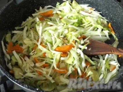 Овочеве рагу з картоплею, кабачками і капустою - рецепт з фото (кабачками) Овочеве рагу з картоплею, кабачками і капустою - рецепт з фото