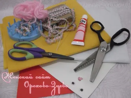 Великодня листівка курча
