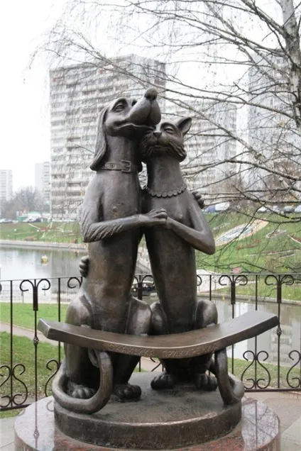 Пам'ятники котам і з котами))) - посміхайтеся, панове! (С) (котам) Пам'ятники котам і з котами))) - посміхайтеся, панове! (С)