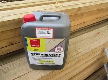 Цвіль на деревині