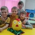 Виріб до великодня-листівка «вилупилося курча» в підготовчій групі