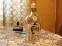 Чому символом мтс є яйце