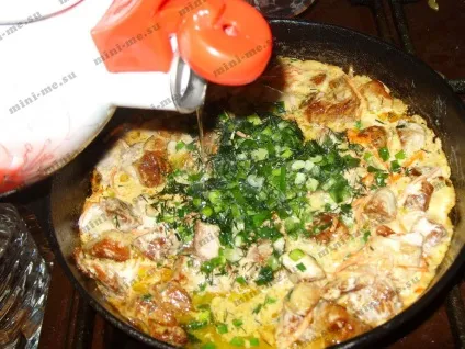 Підлива зі сметаною