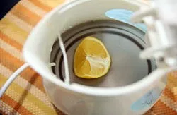 Корисні лимони чистимо посуд, виводимо плями, усуваємо запахи