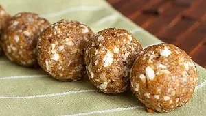 Корисні цукерки із сухофруктів і горіхів своїми руками (сухофруктів) Корисні цукерки із сухофруктів і горіхів своїми руками