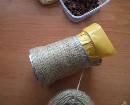 Підставка для канцелярського приладдя своїми руками (підставка) Підставка для канцелярського приладдя своїми руками