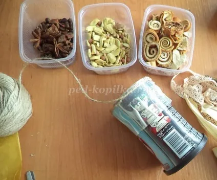 Підставка для канцелярського приладдя своїми руками (підставка) Підставка для канцелярського приладдя своїми руками