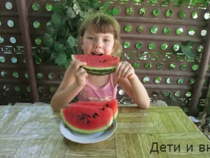 Користь кавуна для дітей-чим корисний кавун, діти і внуки (норми) Користь кавуна для дітей-чим корисний кавун, діти і внуки