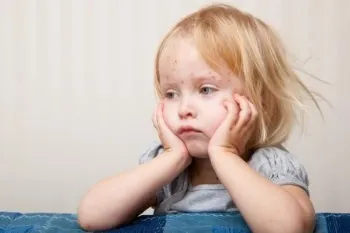 Причини, чому у дитини висип і температура