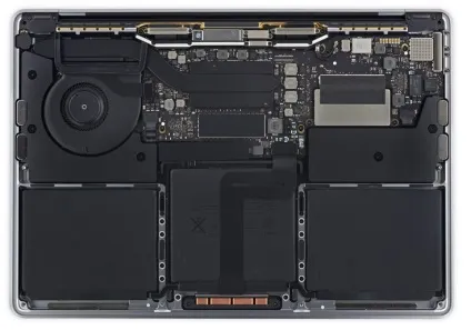 Розбирання ноутбука apple macbook pro з панеллю touch bar показала, що з пристроєм краще бути (панеллю) Розбирання ноутбука apple macbook pro з панеллю touch bar показала, що з пристроєм краще бути