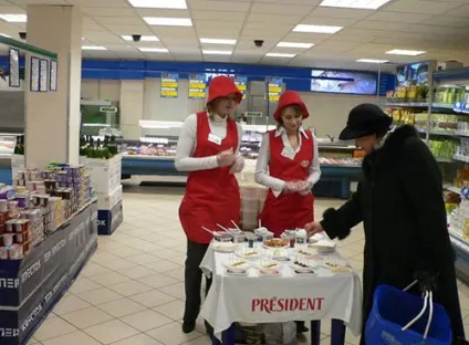 Реклама в торговому залі магазину