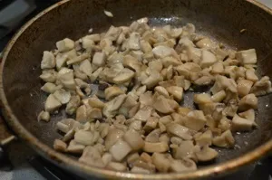 Рецепт фаршированих млинців з куркою, грибами і сиром з фото (сиром) Рецепт фаршированих млинців з куркою, грибами і сиром з фото
