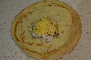 Рецепт фаршированих млинців з куркою, грибами і сиром з фото (куркою) Рецепт фаршированих млинців з куркою, грибами і сиром з фото