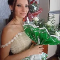Ритмічно стукає в животі