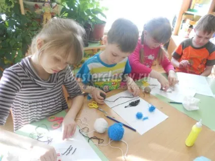 Малюнки з пряжі