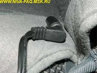Підключення підігріву передніх сидінь