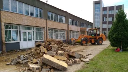 Чому знесли «поляну наречених»