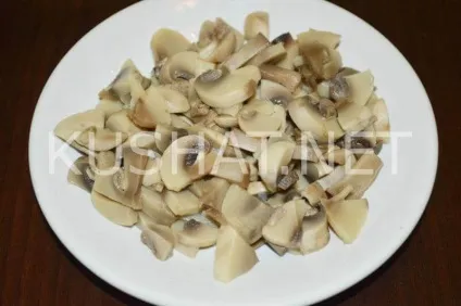 Салат «мисливський»