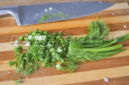 Салат з яєчними млинцями і копченою куркою - рецепт з фото (млинцями) Салат з яєчними млинцями і копченою куркою - рецепт з фото