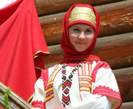 Російська красуня у неї все ладиться! (Краше) Російська красуня у неї все ладиться!