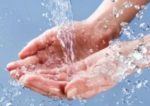 Лущиться і тріскається шкіра на пальцях рук причини, лікування, народні ради (шкіра) Лущиться і тріскається шкіра на пальцях рук причини, лікування, народні поради