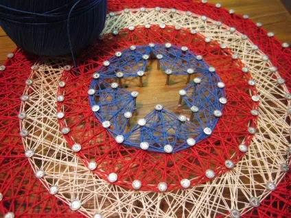 Щит капітана америка в техніці string art - ярмарок майстрів - ручна робота, handmade (подарунок на будь-який випадок) Щит капітана америка в техніці string art - ярмарок майстрів - ручна робота, handmade